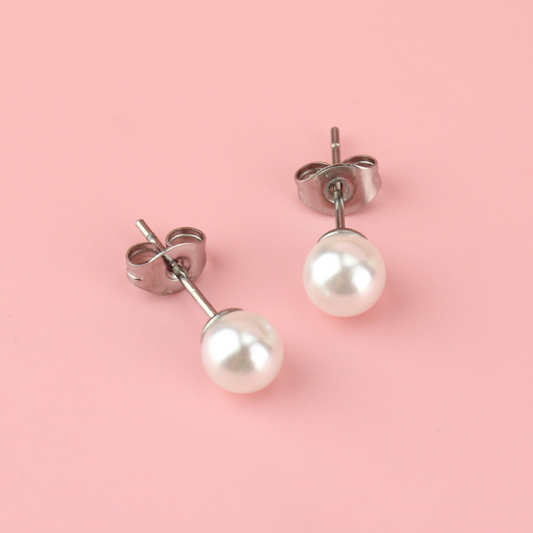 6mm Pearl Stud Earrings