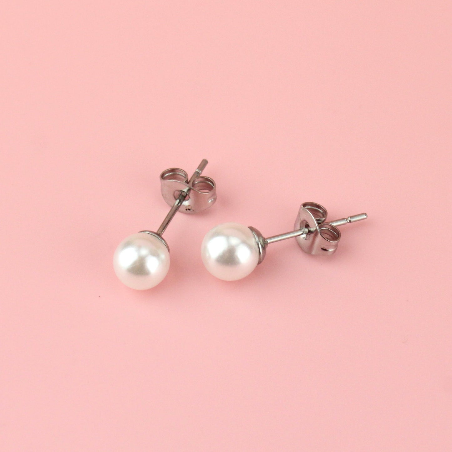 6mm Pearl Stud Earrings