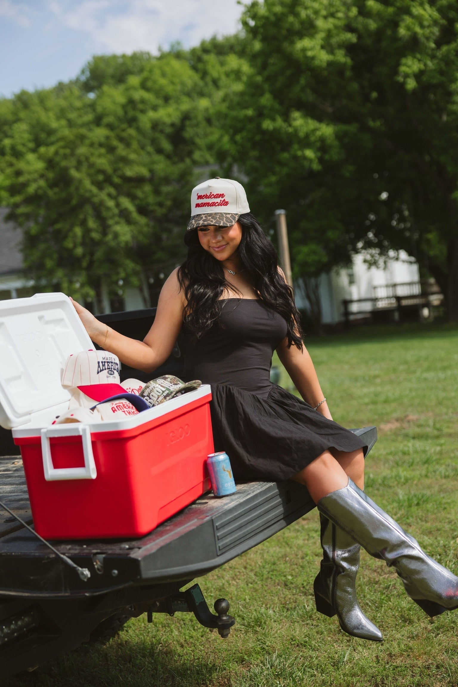 'Merican Mamacita - Leopard Vintage Trucker Hat