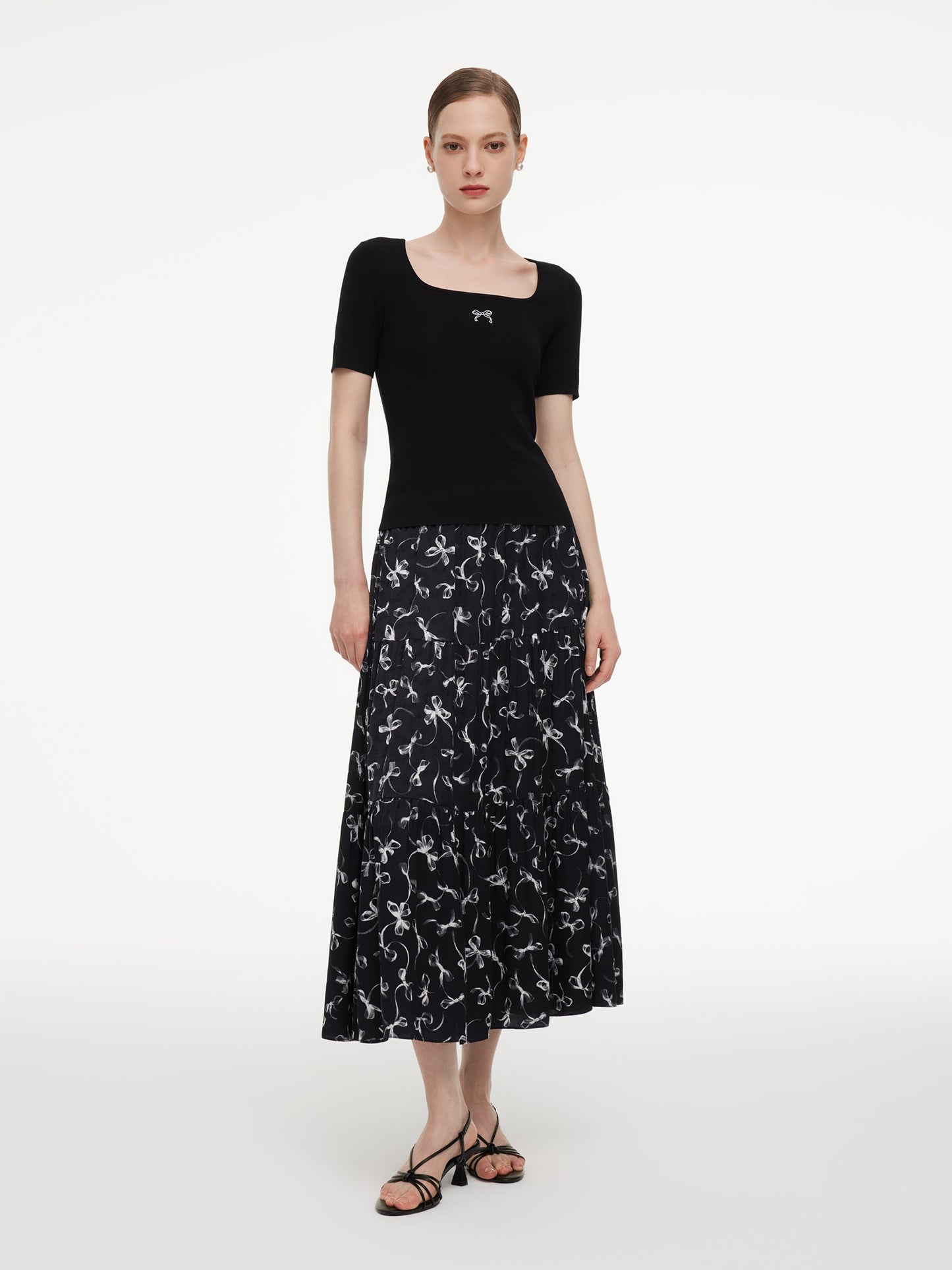 Lyocell Blend Bowknot Embroidered Women Square Neck Knit Top