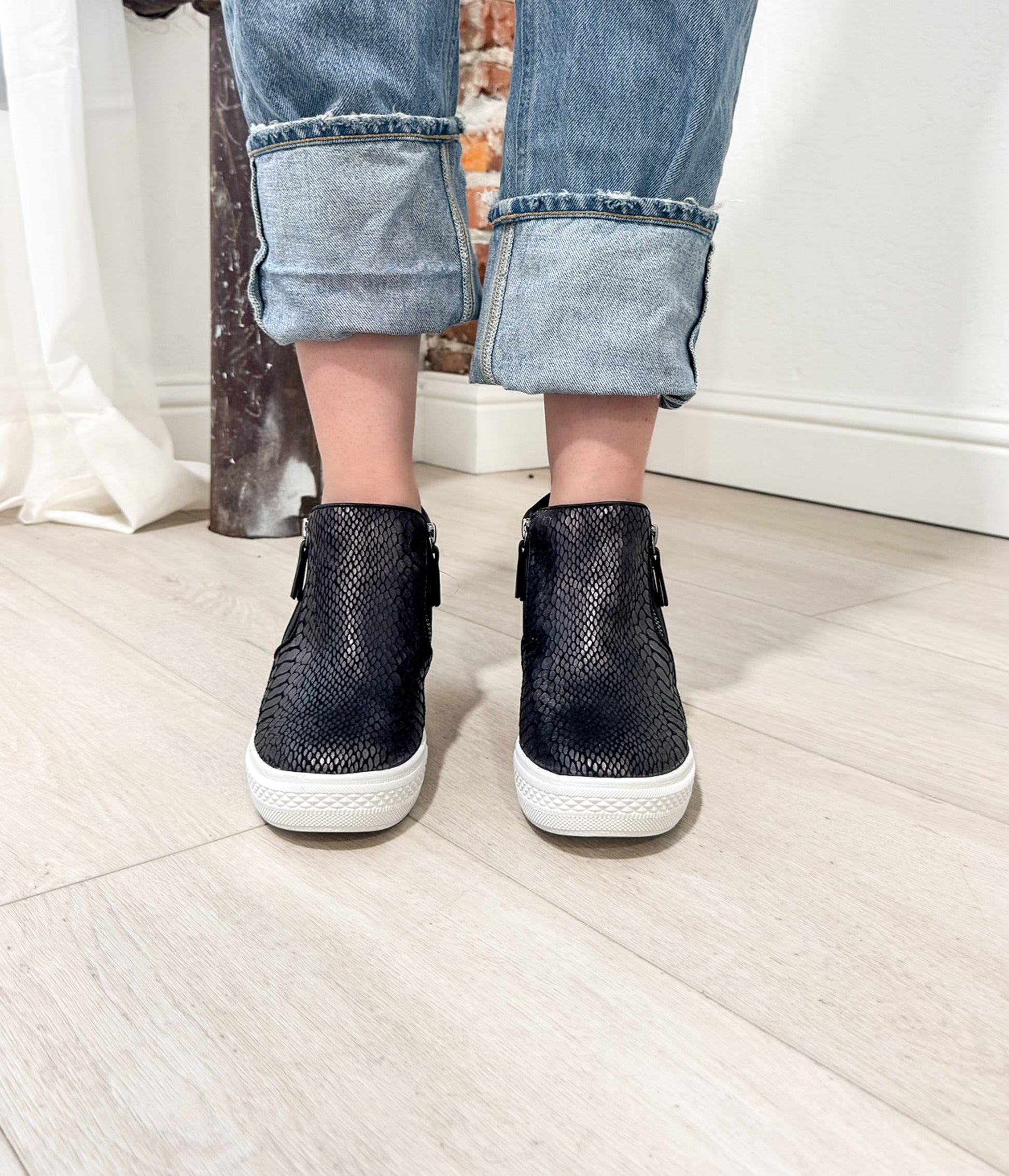 Timmibelle Wedge Sneaker in Black